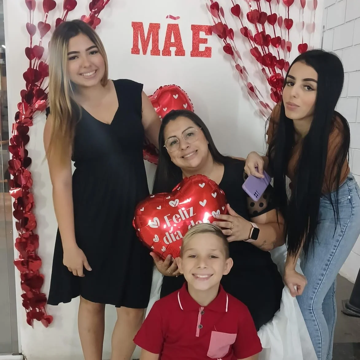 Imagem de pessoas na igreja